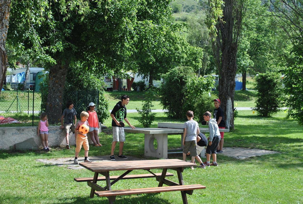Camping Les Auches Ancelle Bagian luar foto
